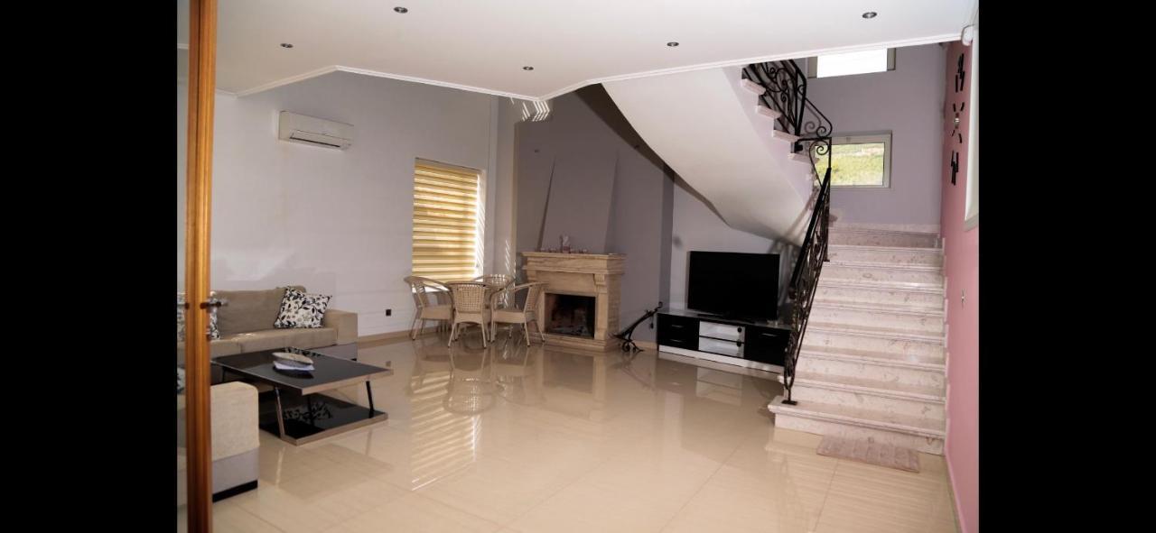 Villa Salo Labinot i Poshtëm